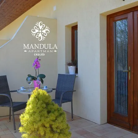 Mandula Apartman Cegléd Extérieur photo