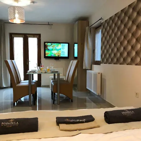 Mandula Apartman Cegléd Extérieur photo