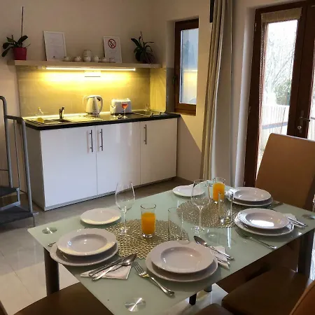 Mandula Apartman Cegléd Extérieur photo