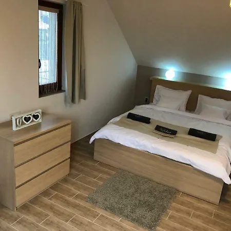 Mandula Apartman Cegléd Extérieur photo