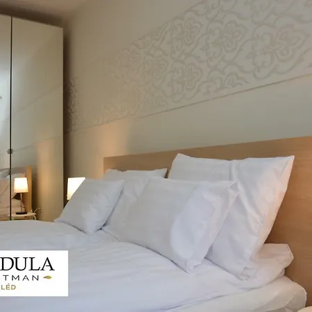Mandula Apartman Cegléd Extérieur photo